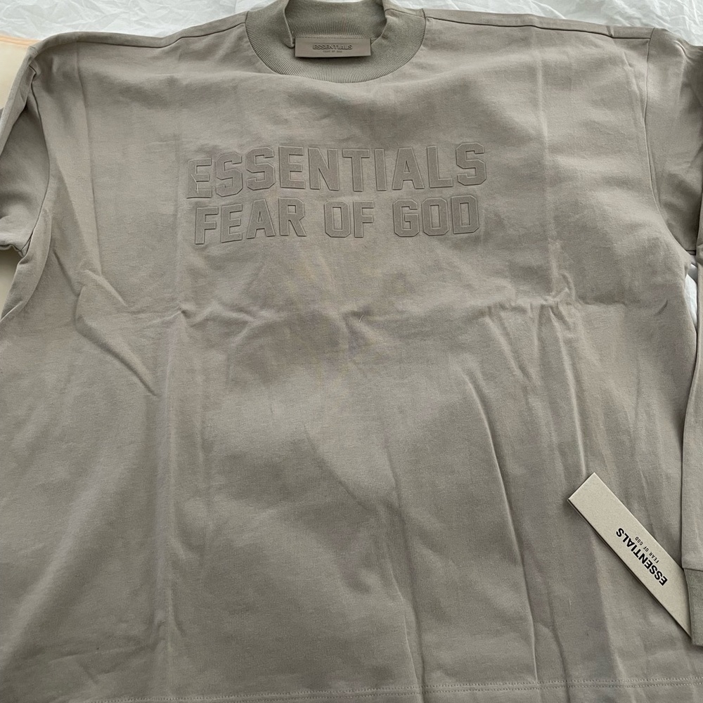 FEAR OF GOD ESSENTIALS